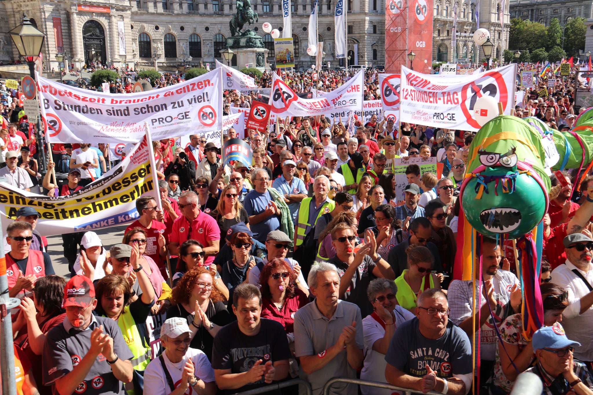 Großdemo 12-Stunden-Tag