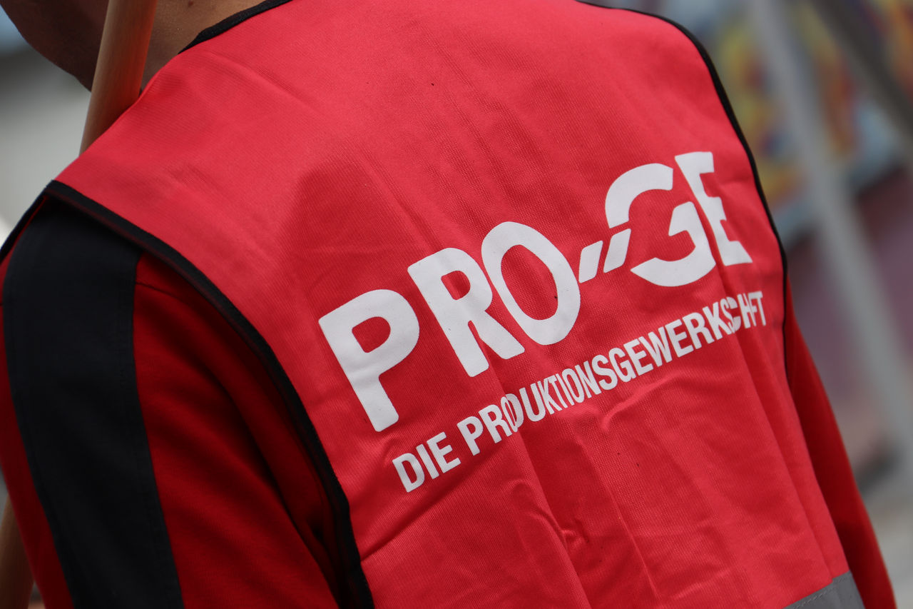 PRO-GE Logo auf Jacke